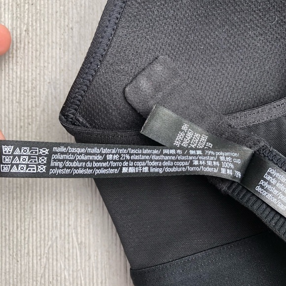 VICTORIA’S SECRET lightly lined sport bra, sz 32C - Picture 11 of 11